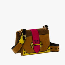 PRADA 絲絨手袋 奢華觸感與意式風(fēng)情的完美交融